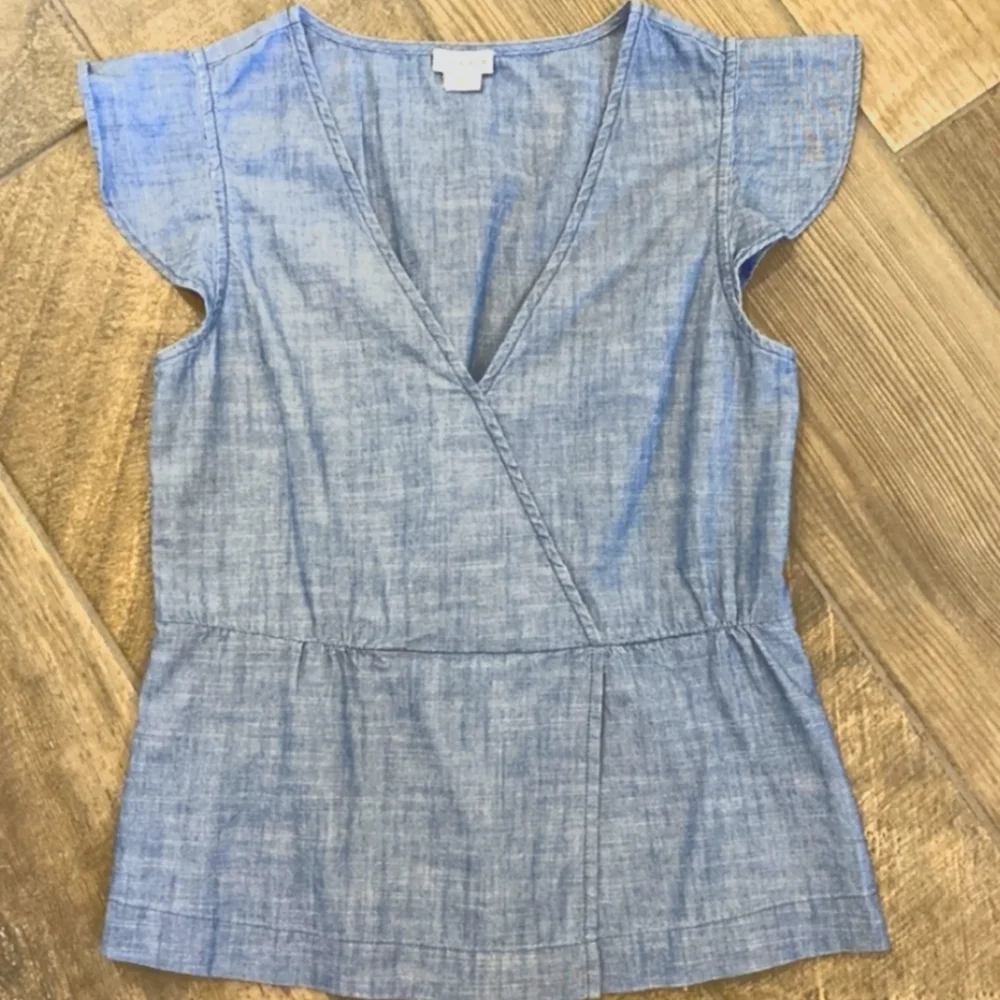 J. By J. Crew Chambray Blue top Size 00